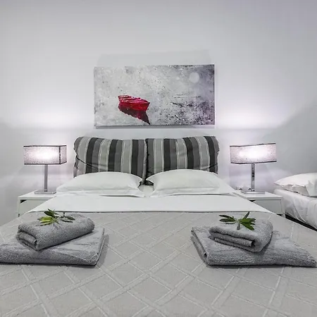 Hotel Comfort Athens Airport - Free Shuttle From And To The Airport 3*